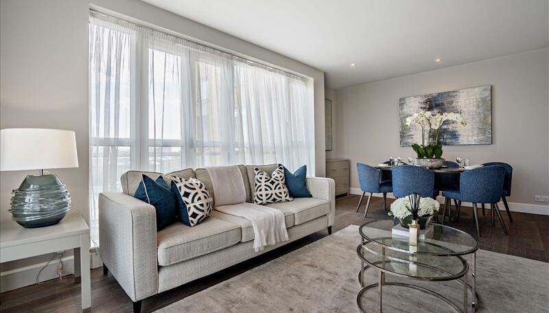 2 bed property in Westferry Circus, London